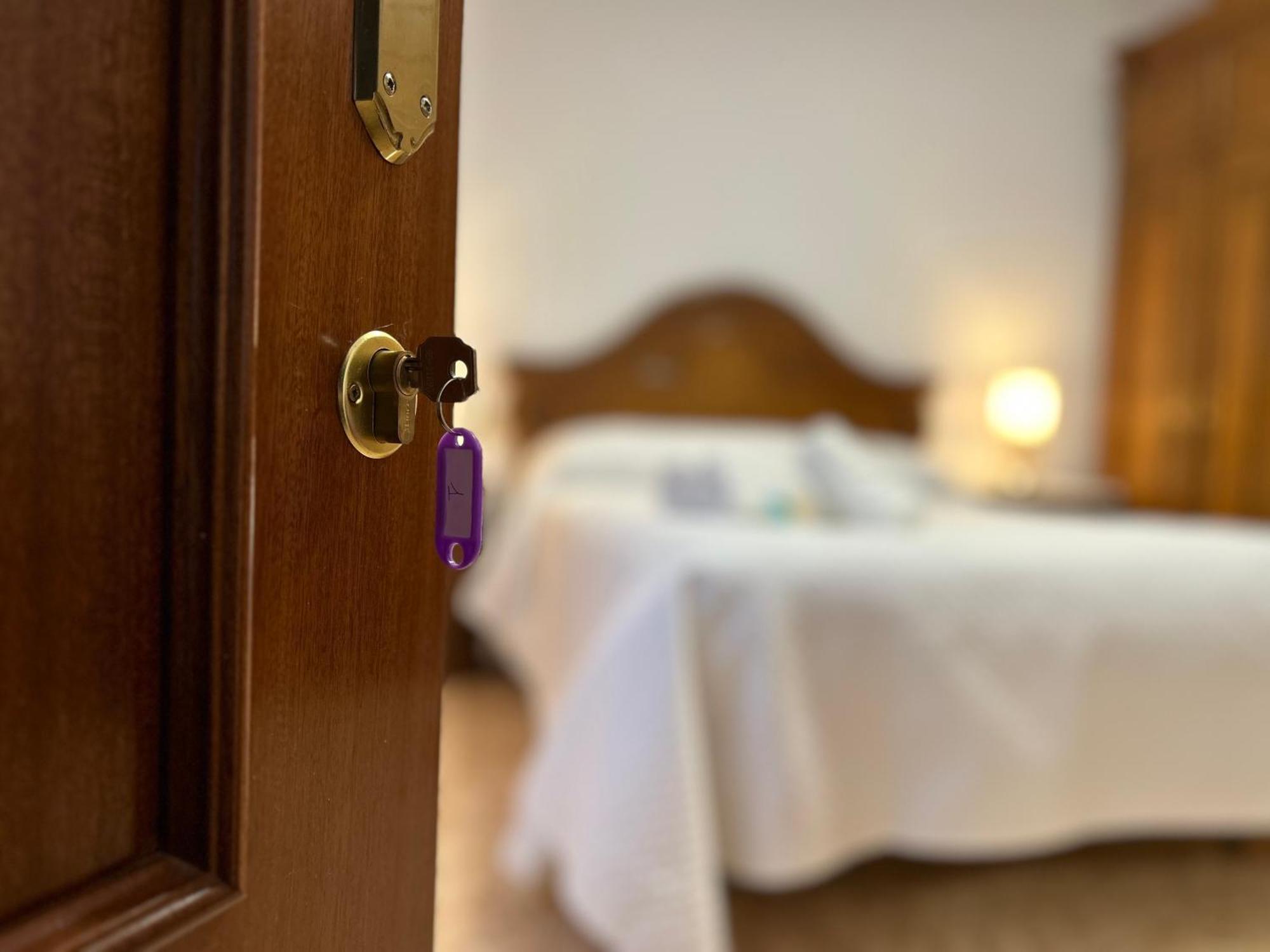 Hotel Piso Compartido Delyrent, Safa à Jaén Extérieur photo